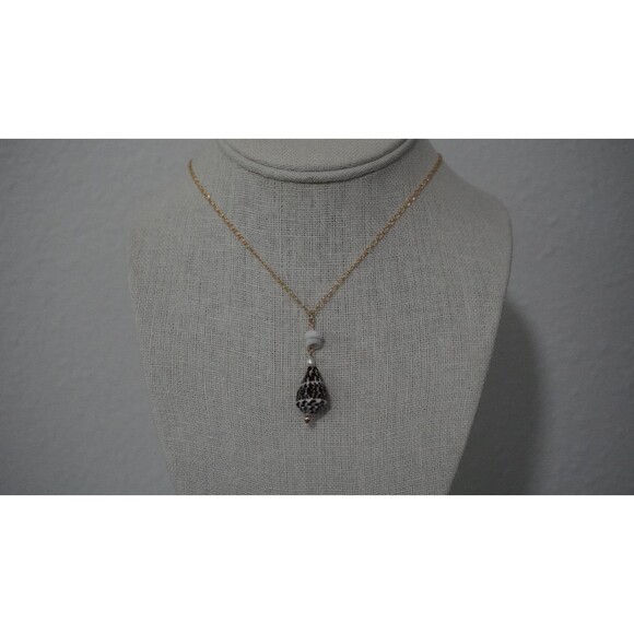 Real Cone Shell Necklace - Picture 2 of 7